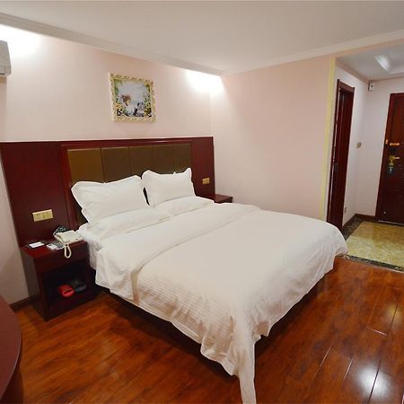 Greentree Inn Shandong Qingdao Development District Sdust Express Hotel Exterior foto